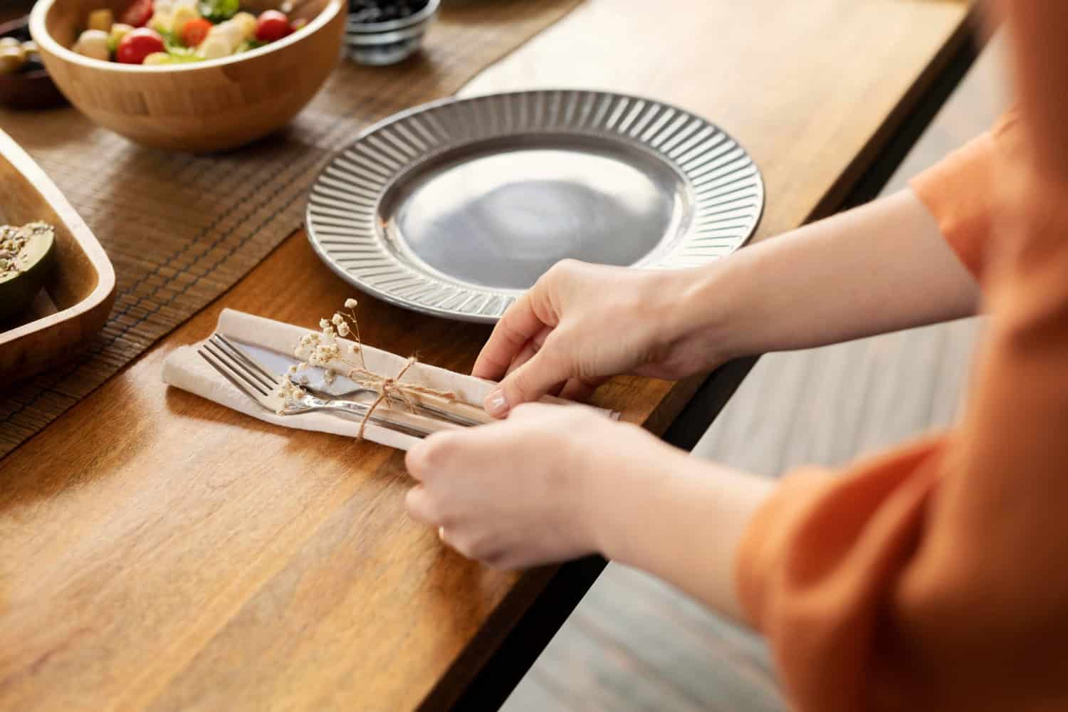Guest Experience & Dining Etiquette: What to Expect (and How Not to Look Lost)